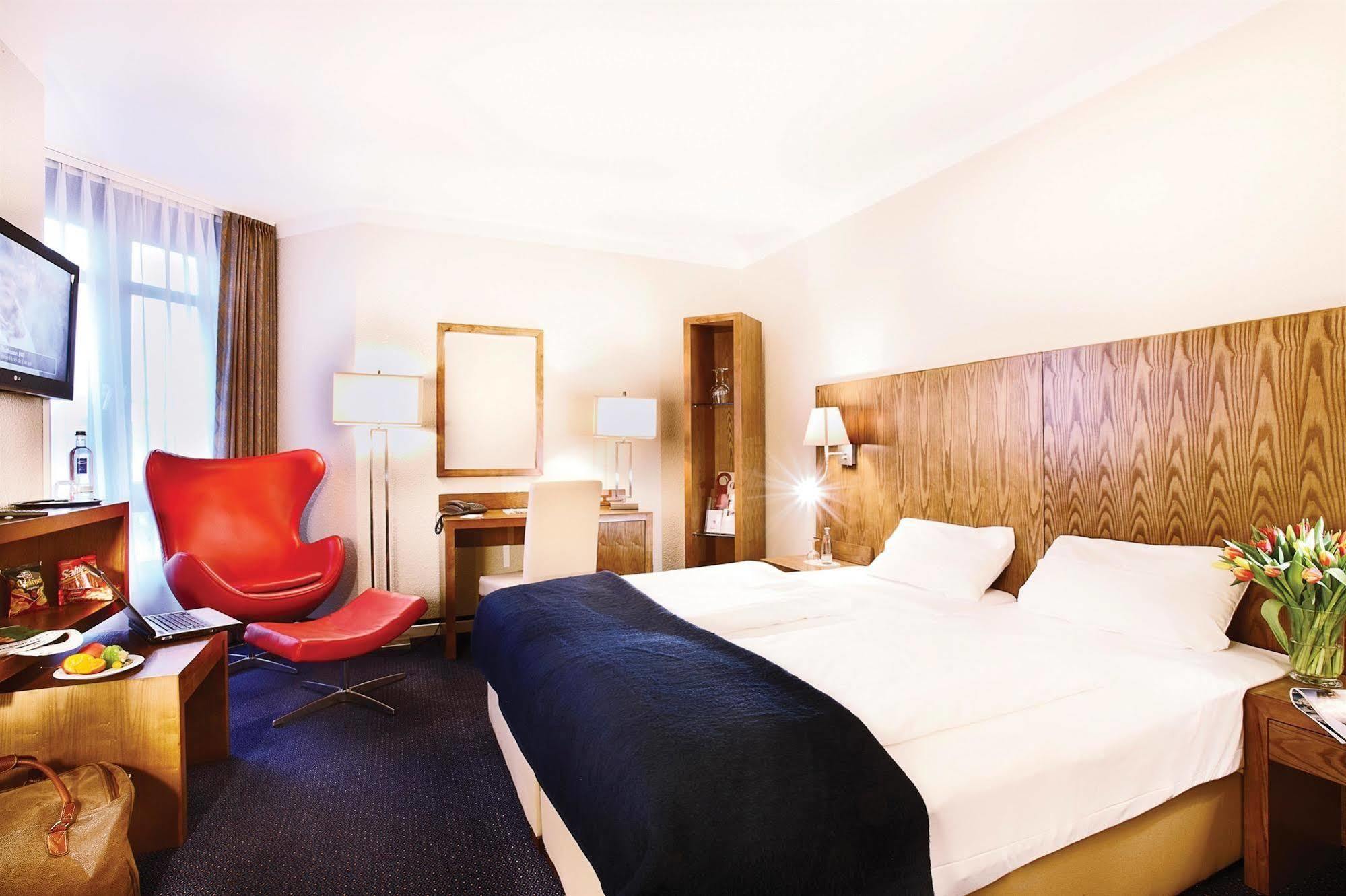 Golden Tulip Bielefeld City Extérieur photo